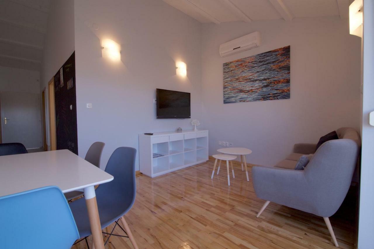 Apartments Dada บีโอกราดนาโมรู ภายนอก รูปภาพ